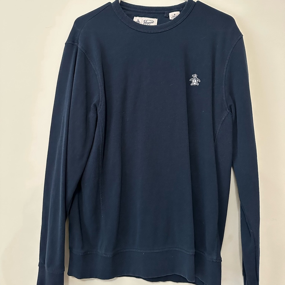 Penguin Blue Seeatshirt in perfect conditions used once.